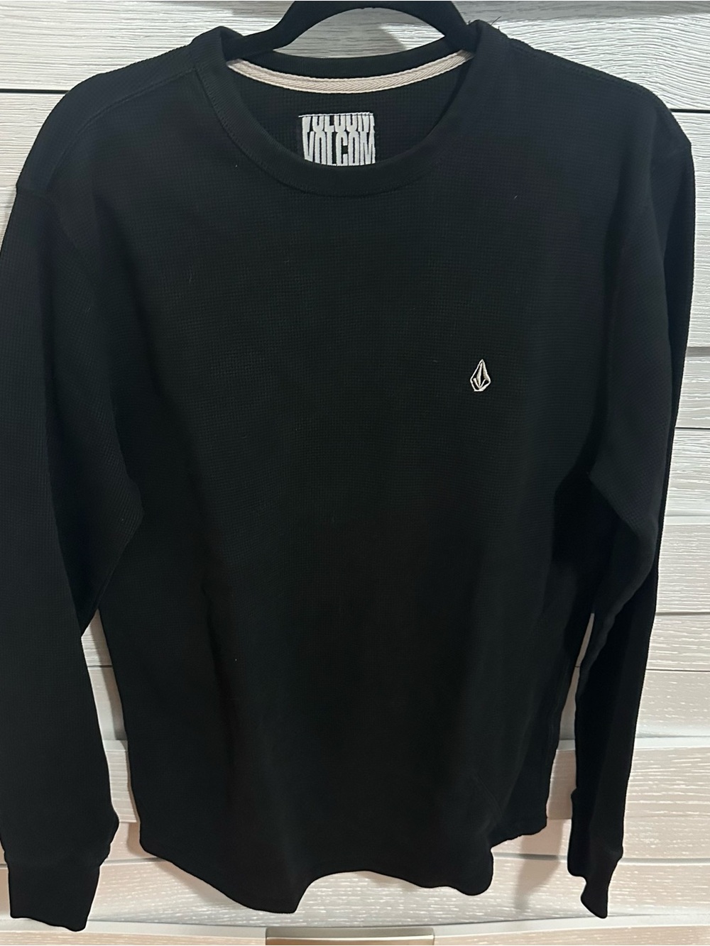 Volcom Men’s Black Long-Sleeve Crew with Small Logo